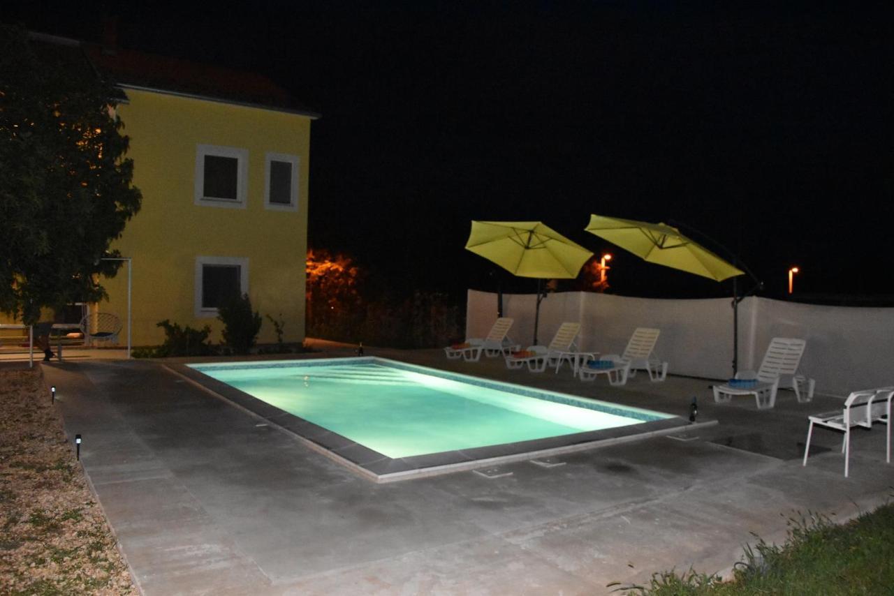 Villa Kutija Sveti Filip i Jakov Ngoại thất bức ảnh